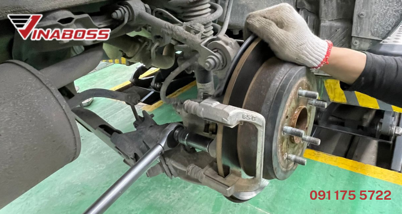 Kiểm tra thường xuyên và bảo dưỡng xe nâng